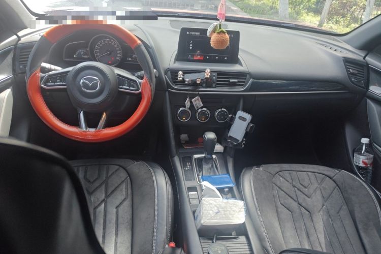 Used Mazda CX-4 2020 2.0L Automatic Two-Wheel Drive Blue Sky Dynamic Edition Center Console