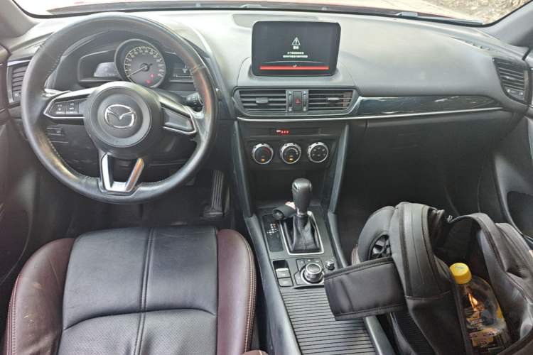 Used Mazda CX-4 2020 2.0L Automatic Two-Wheel Drive Blue Sky Dynamic Edition Center Console