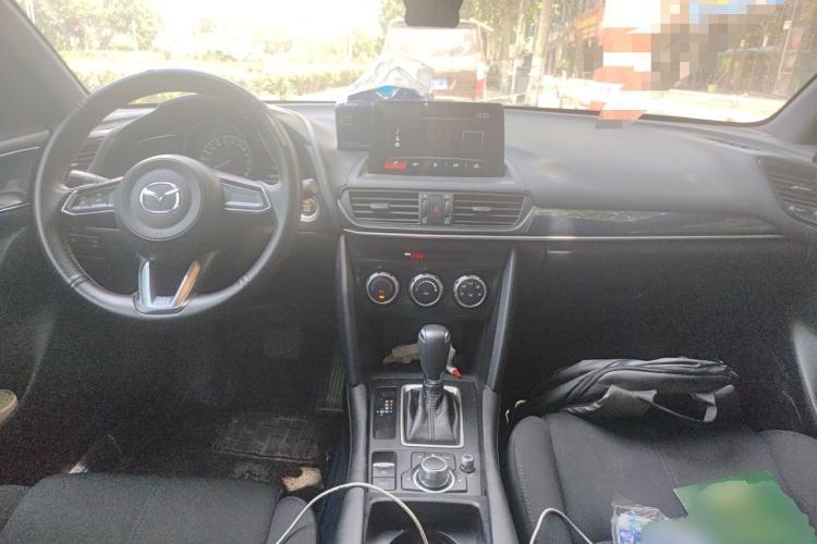 Used Mazda CX-4 2020 2.0L Automatic Two-Wheel Drive Blue Sky Dynamic Edition Center Console