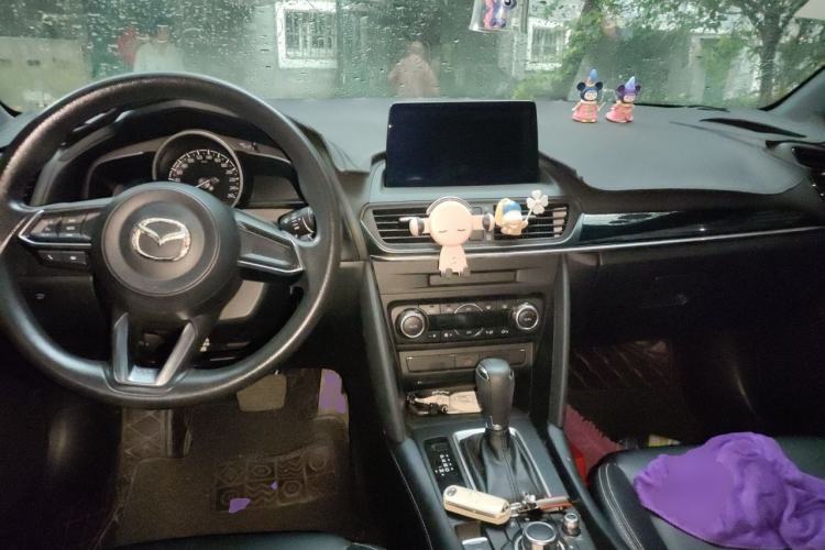Used Mazda CX-4 2020 2.0L Automatic Two-Wheel Drive Blue Sky Exploration Edition Center Console