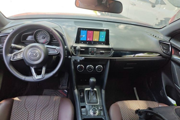 Used Mazda CX-4 2020 2.0L Automatic Two-Wheel Drive Blue Sky Dynamic Edition Center Console