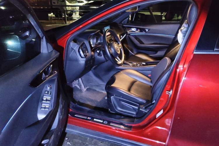 Used Mazda CX-4 2020 2.0L Automatic Two-Wheel Drive Blue Sky Exploration Edition Driver Seat