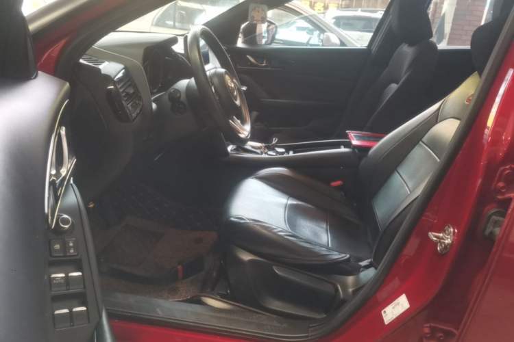 Used Mazda CX-4 2020 2.0L Automatic Two-Wheel Drive Blue Sky Dynamic Edition Driver Seat