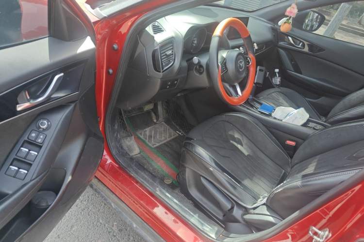 Used Mazda CX-4 2020 2.0L Automatic Two-Wheel Drive Blue Sky Dynamic Edition Driver Seat