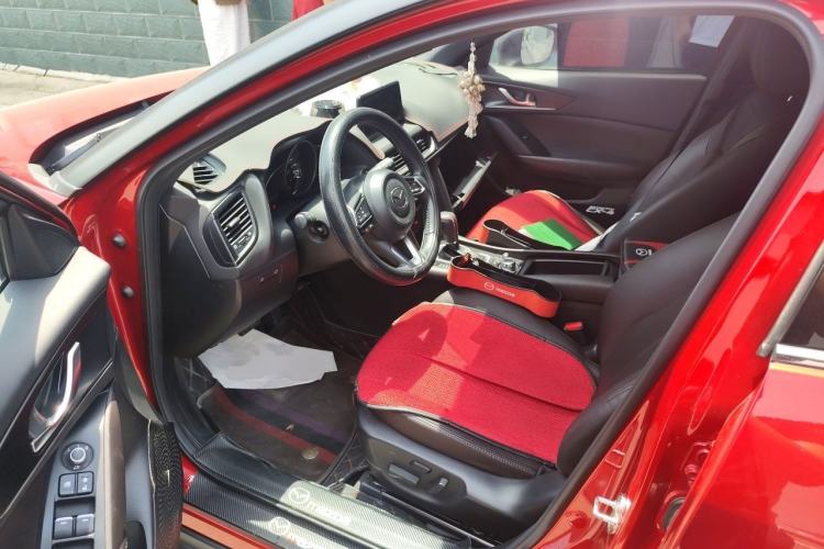 Used Mazda CX-4 2020 2.0L Automatic Two-Wheel Drive Blue Sky Luxury Edition Driver Seat