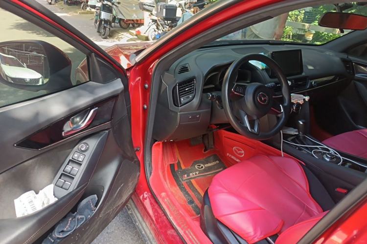 Used Mazda CX-4 2020 2.0L Automatic Two-Wheel Drive Blue Sky Dynamic Edition Driver Seat