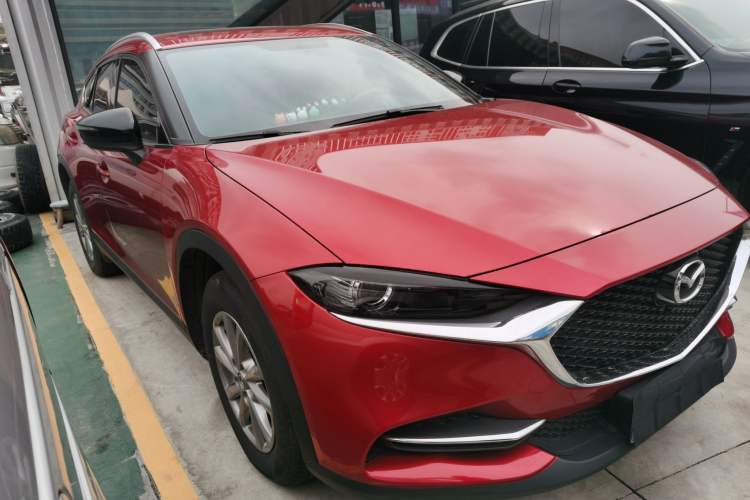 Used Mazda CX-4 2020 2.0L Automatic Two-Wheel Drive Blue Sky Luxury Edition Front Right 45 Deg