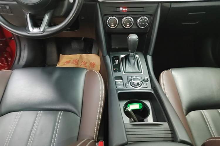 Used Mazda CX-4 2020 2.0L Automatic Two-Wheel Drive Blue Sky Dynamic Edition Gear Lever