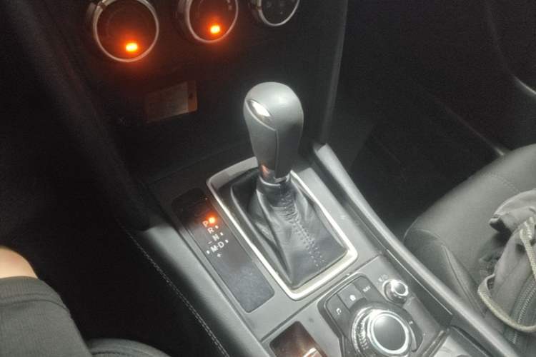 Used Mazda CX-4 2020 2.0L Automatic Two-Wheel Drive Blue Sky Dynamic Edition Gear Lever