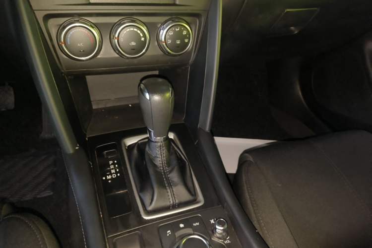 Used Mazda CX-4 2020 2.0L Automatic Two-Wheel Drive Blue Sky Dynamic Edition Gear Lever