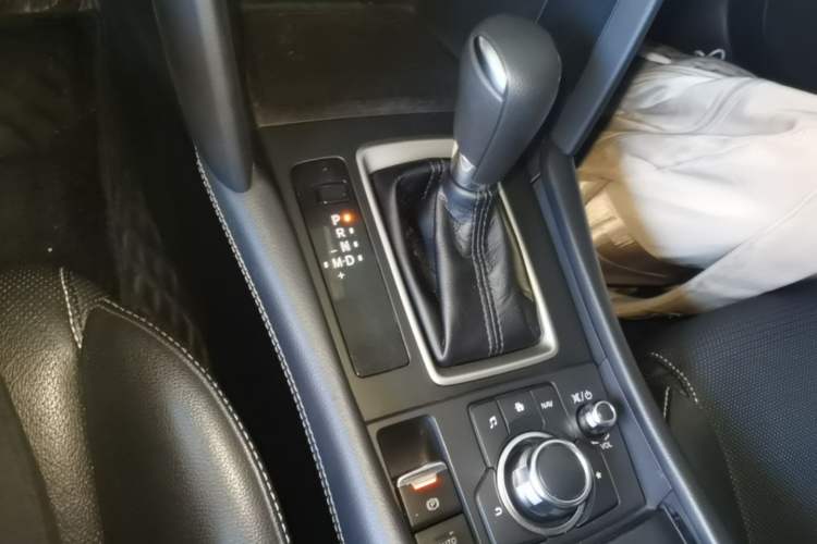 Used Mazda CX-4 2020 2.0L Automatic Two-Wheel Drive Blue Sky Dynamic Edition Gear Lever