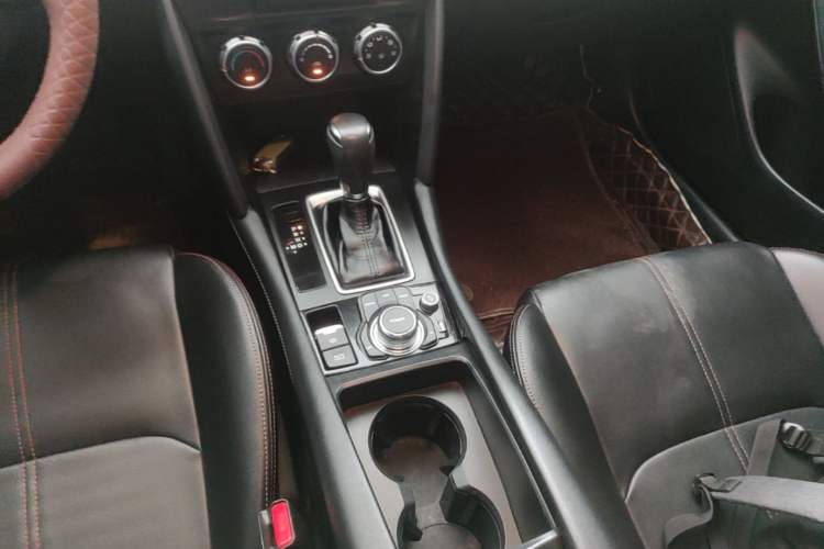 Used Mazda CX-4 2020 2.0L Automatic Two-Wheel Drive Blue Sky Dynamic Edition Gear Lever