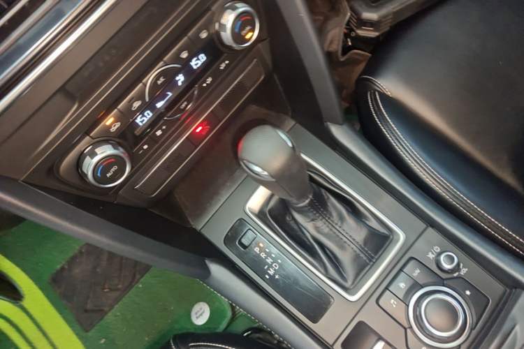 Used Mazda CX-4 2020 2.0L Automatic Two-Wheel Drive Blue Sky Exploration Edition Gear Lever