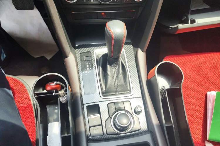 Used Mazda CX-4 2020 2.0L Automatic Two-Wheel Drive Blue Sky Luxury Edition Gear Lever