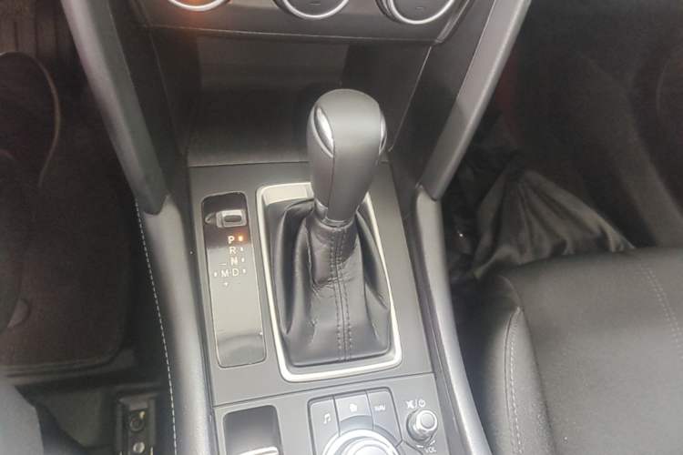 Used Mazda CX-4 2020 2.0L Automatic Two-Wheel Drive Blue Sky Dynamic Edition Gear Lever
