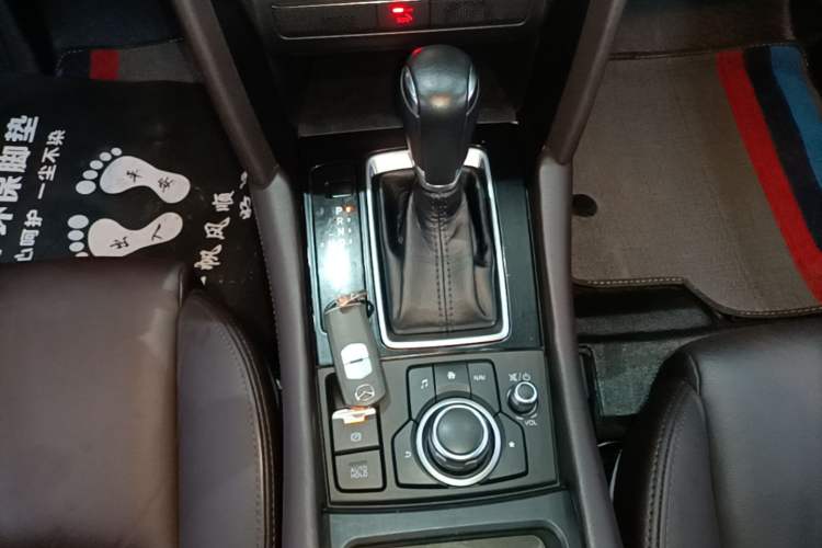Used Mazda CX-4 2020 2.0L Automatic Two-Wheel Drive Blue Sky Luxury Edition Gear Lever