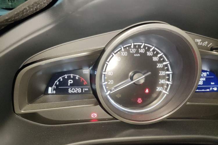 Used Mazda CX-4 2020 2.0L Automatic Two-Wheel Drive Blue Sky Exploration Edition Instrument Cluster