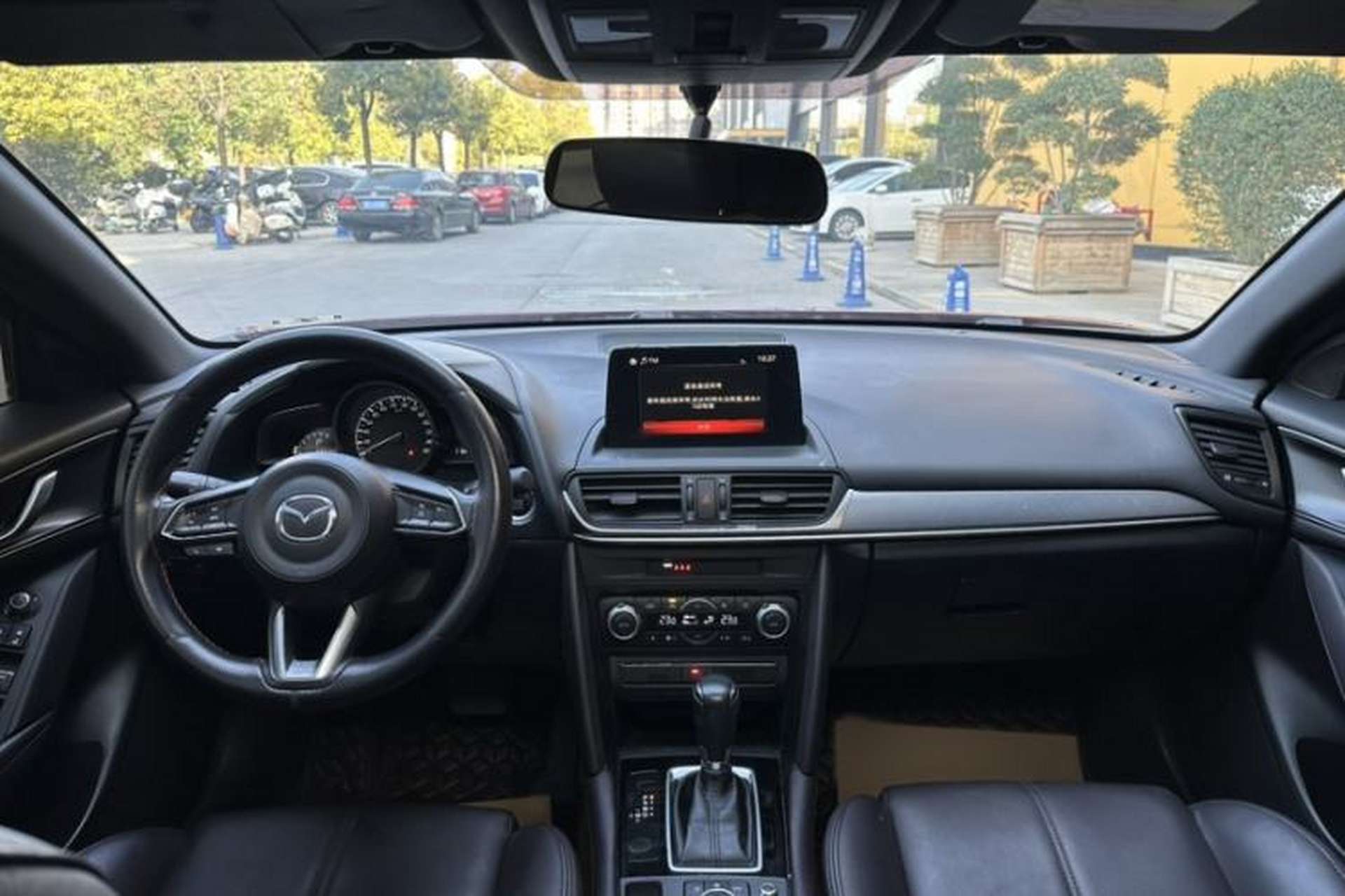 Used Mazda CX-4 2020 2.0L Automatic Two-Wheel Drive Blue Sky Luxury Edition Interior 7