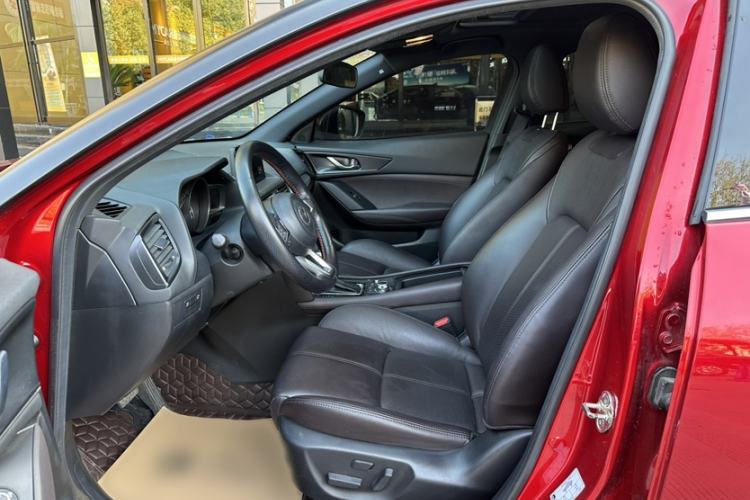 Used Mazda CX-4 2020 2.0L Automatic Two-Wheel Drive Blue Sky Luxury Edition Left Front Seat