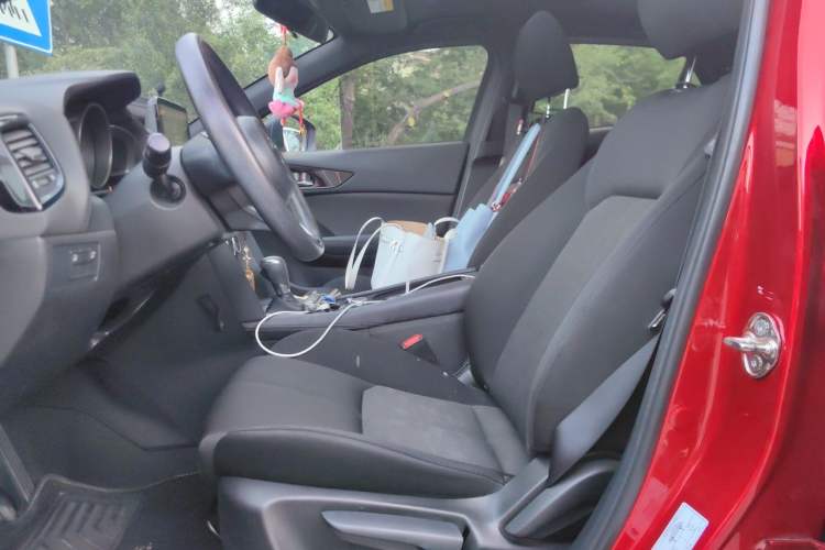 Used Mazda CX-4 2020 2.0L Automatic Two-Wheel Drive Blue Sky Dynamic Edition Left Front Seat