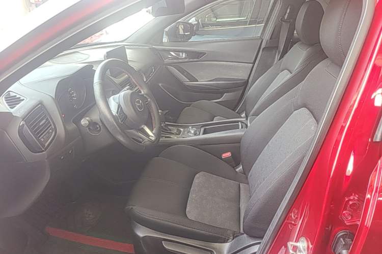 Used Mazda CX-4 2020 2.0L Automatic Two-Wheel Drive Blue Sky Dynamic Edition Left Front Seat