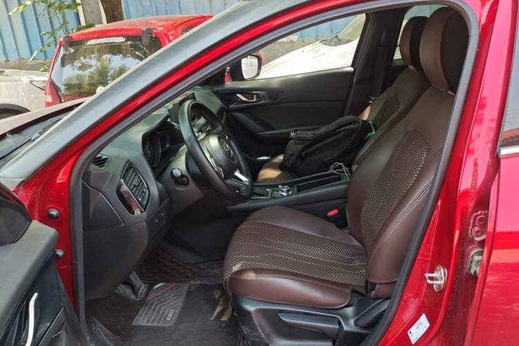 Used Mazda CX-4 2020 2.0L Automatic Two-Wheel Drive Blue Sky Dynamic Edition Left Front Seat