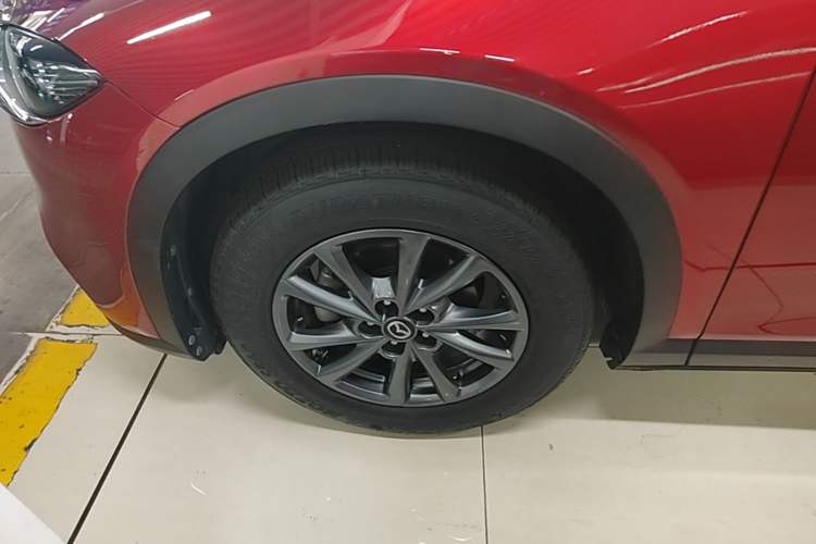 Used Mazda CX-4 2020 2.0L Automatic Two-Wheel Drive Blue Sky Dynamic Edition Left Front Wheel Hub