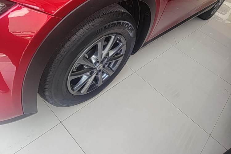Used Mazda CX-4 2020 2.0L Automatic Two-Wheel Drive Blue Sky Dynamic Edition Left Front Wheel Hub