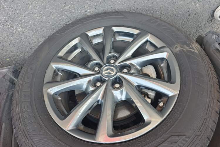 Used Mazda CX-4 2020 2.0L Automatic Two-Wheel Drive Blue Sky Dynamic Edition Left Front Wheel Hub
