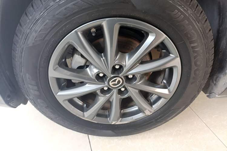Used Mazda CX-4 2020 2.0L Automatic Two-Wheel Drive Blue Sky Dynamic Edition Left Front Wheel Hub