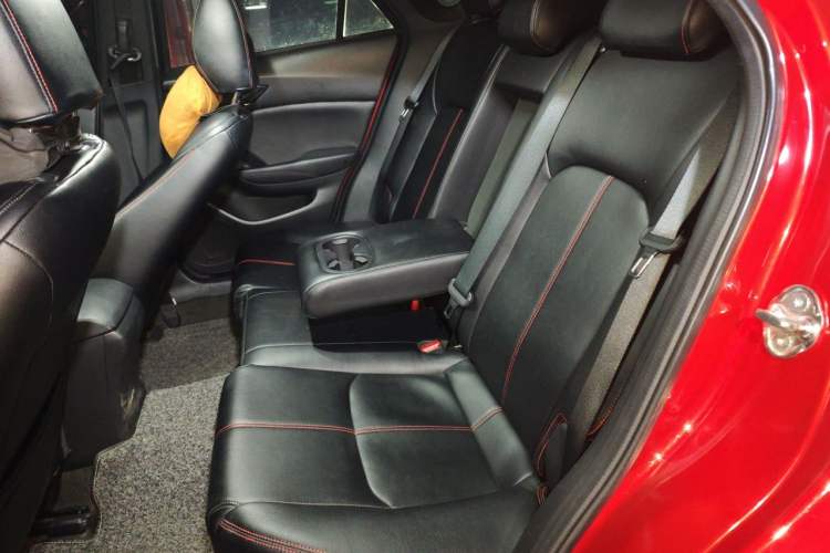 Used Mazda CX-4 2020 2.0L Automatic Two-Wheel Drive Blue Sky Dynamic Edition Left Rear Seat