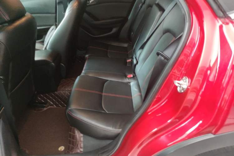 Used Mazda CX-4 2020 2.0L Automatic Two-Wheel Drive Blue Sky Dynamic Edition Left Rear Seat