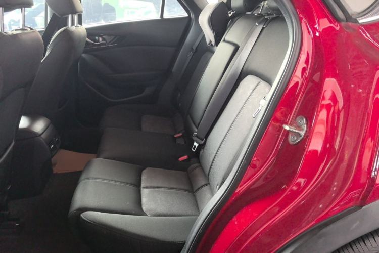 Used Mazda CX-4 2020 2.0L Automatic Two-Wheel Drive Blue Sky Dynamic Edition Left Rear Seat