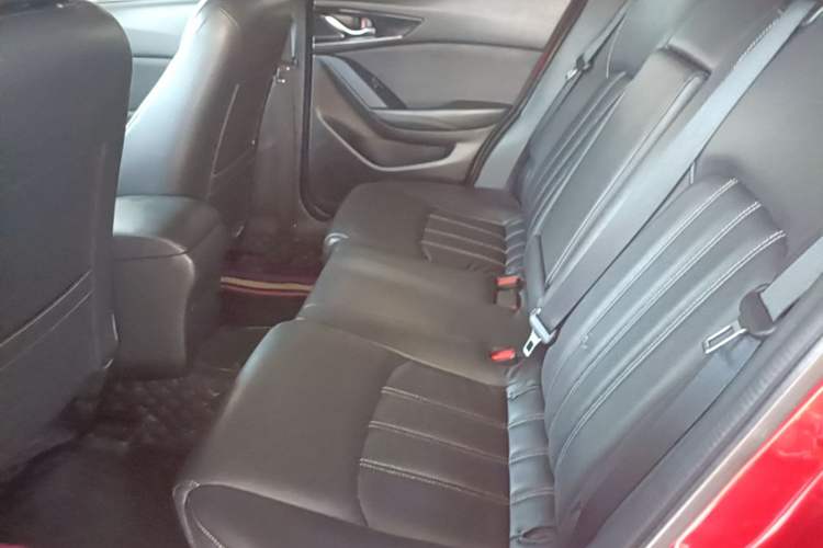 Used Mazda CX-4 2020 2.0L Automatic Two-Wheel Drive Blue Sky Dynamic Edition Left Rear Seat