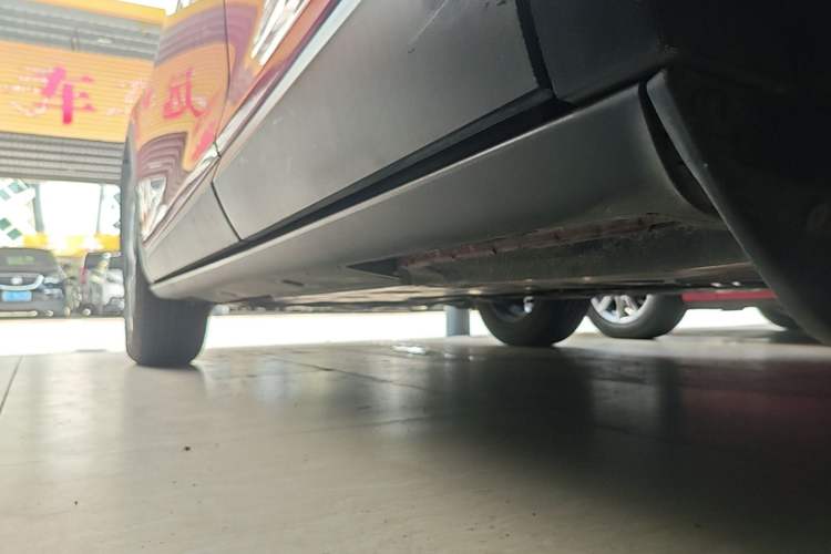 Used Mazda CX-4 2020 2.0L Automatic Two-Wheel Drive Blue Sky Exploration Edition Left Side Sill