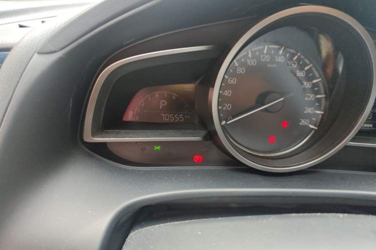 Used Mazda CX-4 2020 2.0L Automatic Two-Wheel Drive Blue Sky Youth Edition Odometer Close Up