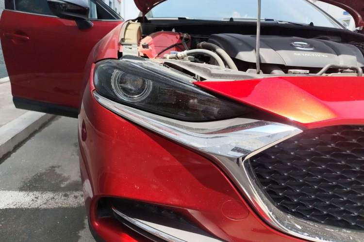 Used Mazda CX-4 2020 2.0L Automatic Two-Wheel Drive Blue Sky Luxury Edition Right Front Headlight