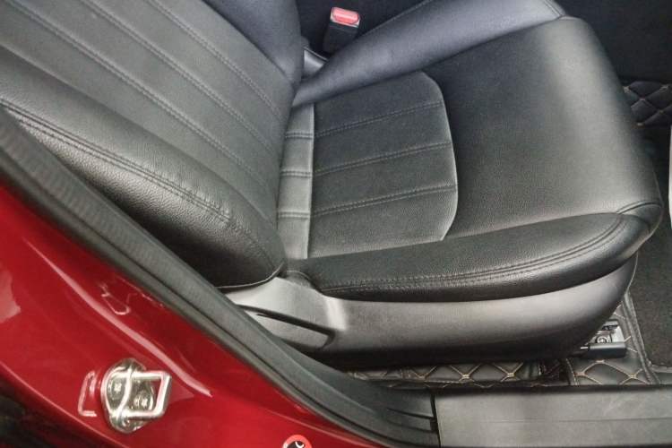 Used Mazda CX-4 2020 2.0L Automatic Two-Wheel Drive Blue Sky Dynamic Edition Right Front Seat
