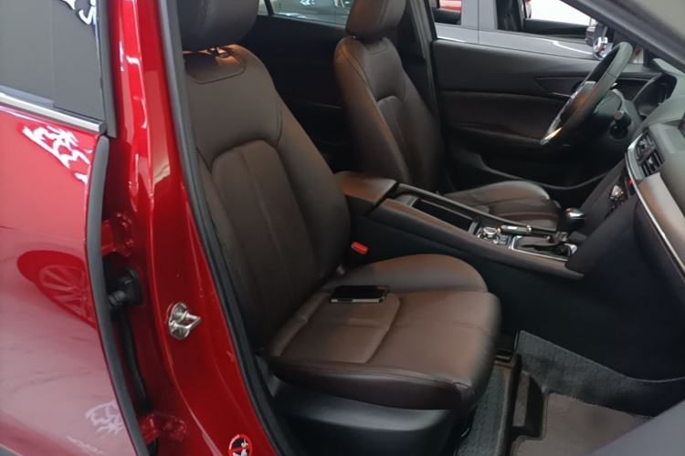 Used Mazda CX-4 2020 2.0L Automatic Two-Wheel Drive Blue Sky Luxury Edition Right Front Seat