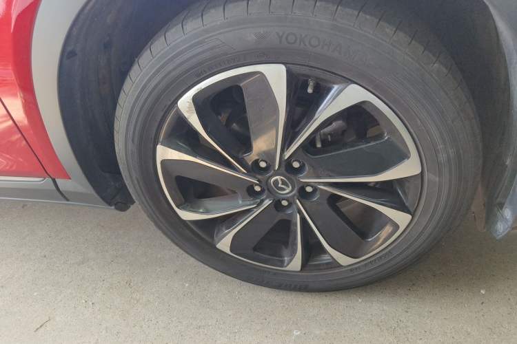 Used Mazda CX-4 2020 2.5L Automatic 2WD Sky-Drive Fun Edition Right Front Wheel Hub