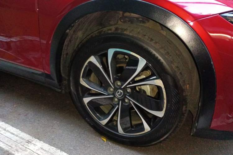 Used Mazda CX-4 2020 2.5L Automatic All-Wheel Drive Blue Sky Fearless Edition Right Front Wheel Hub