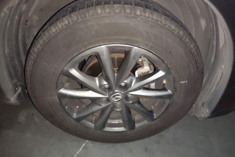 Used Mazda CX-4 2020 2.0L Automatic Two-Wheel Drive Blue Sky Exploration Edition Right Front Wheel Hub