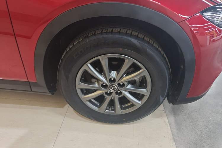 Used Mazda CX-4 2020 2.0L Automatic Two-Wheel Drive Blue Sky Exploration Edition Right Front Wheel Hub