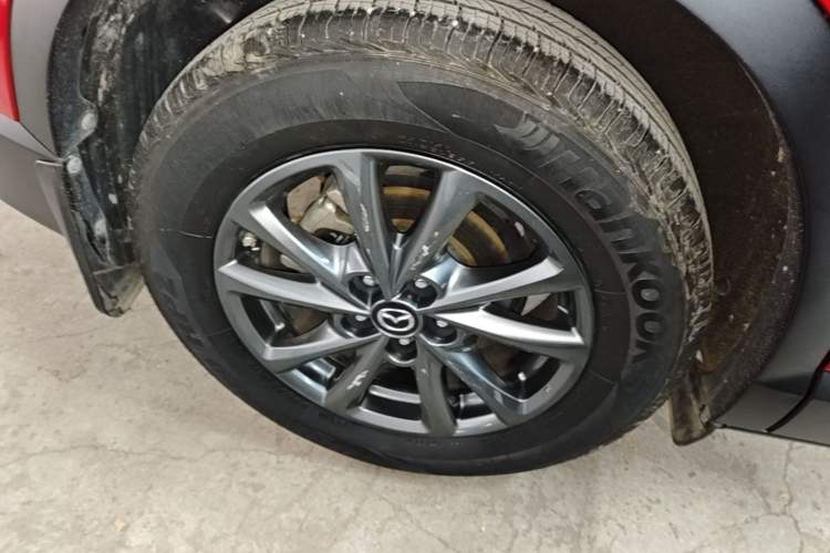 Used Mazda CX-4 2020 2.0L Automatic Two-Wheel Drive Blue Sky Exploration Edition Right Rear Wheel Hub