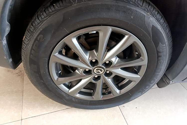 Used Mazda CX-4 2020 2.0L Automatic Two-Wheel Drive Blue Sky Dynamic Edition Right Rear Wheel Hub