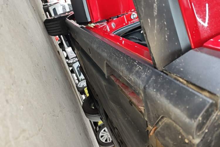 Used Mazda CX-4 2020 2.0L Automatic Two-Wheel Drive Blue Sky Exploration Edition Right Side Sill