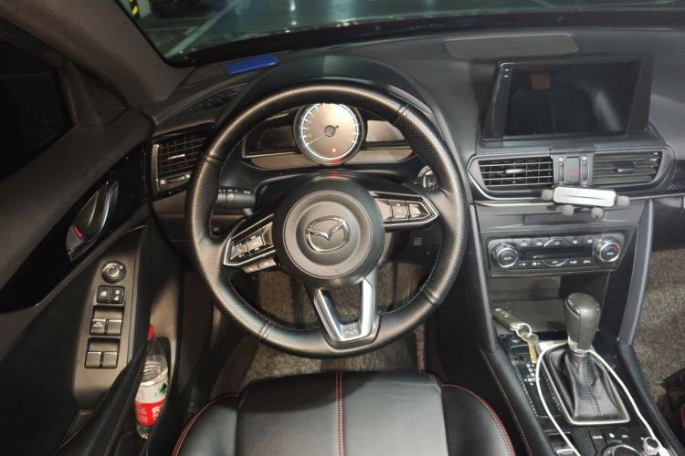 Used Mazda CX-4 2020 2.0L Automatic Two-Wheel Drive Blue Sky Dynamic Edition Steering Wheel