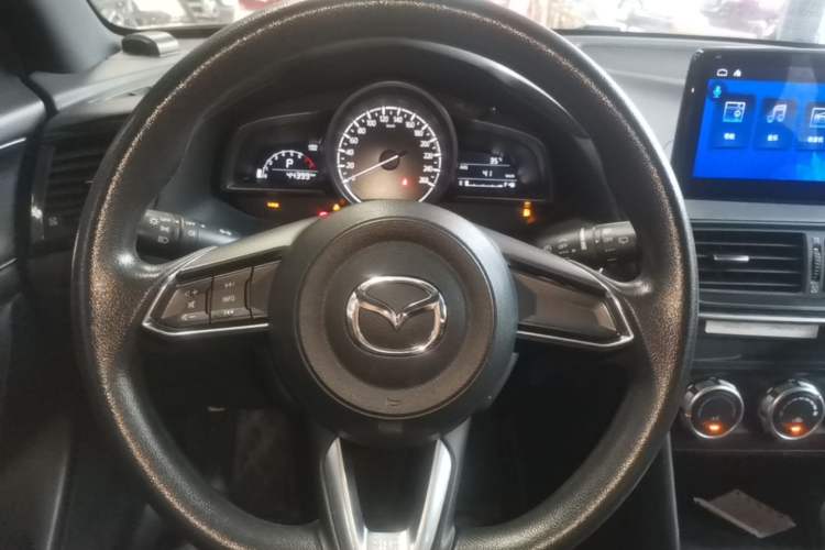 Used Mazda CX-4 2020 2.0L Automatic Two-Wheel Drive Blue Sky Dynamic Edition Steering Wheel
