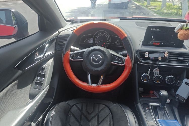 Used Mazda CX-4 2020 2.0L Automatic Two-Wheel Drive Blue Sky Dynamic Edition Steering Wheel