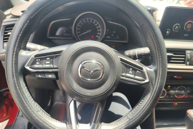 Used Mazda CX-4 2020 2.0L Automatic Two-Wheel Drive Blue Sky Luxury Edition Steering Wheel